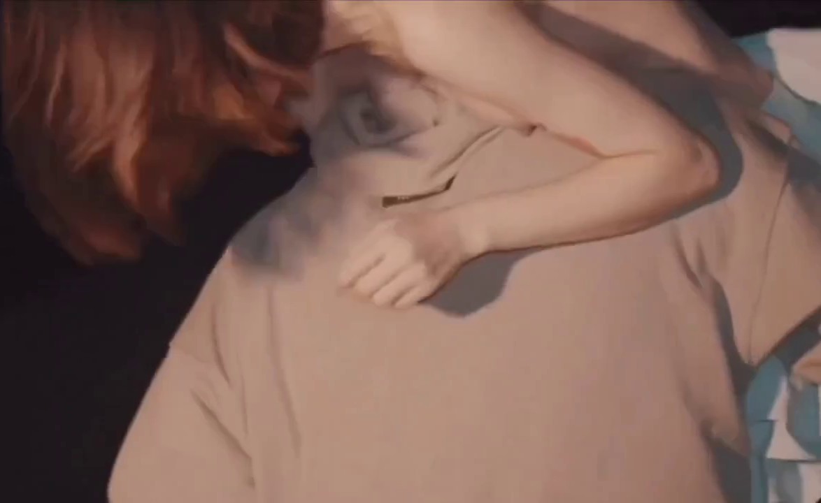 极品剧情演绎 游乐场绑架苗条短发学妹 直接拉到海边沙滩3P小白虎