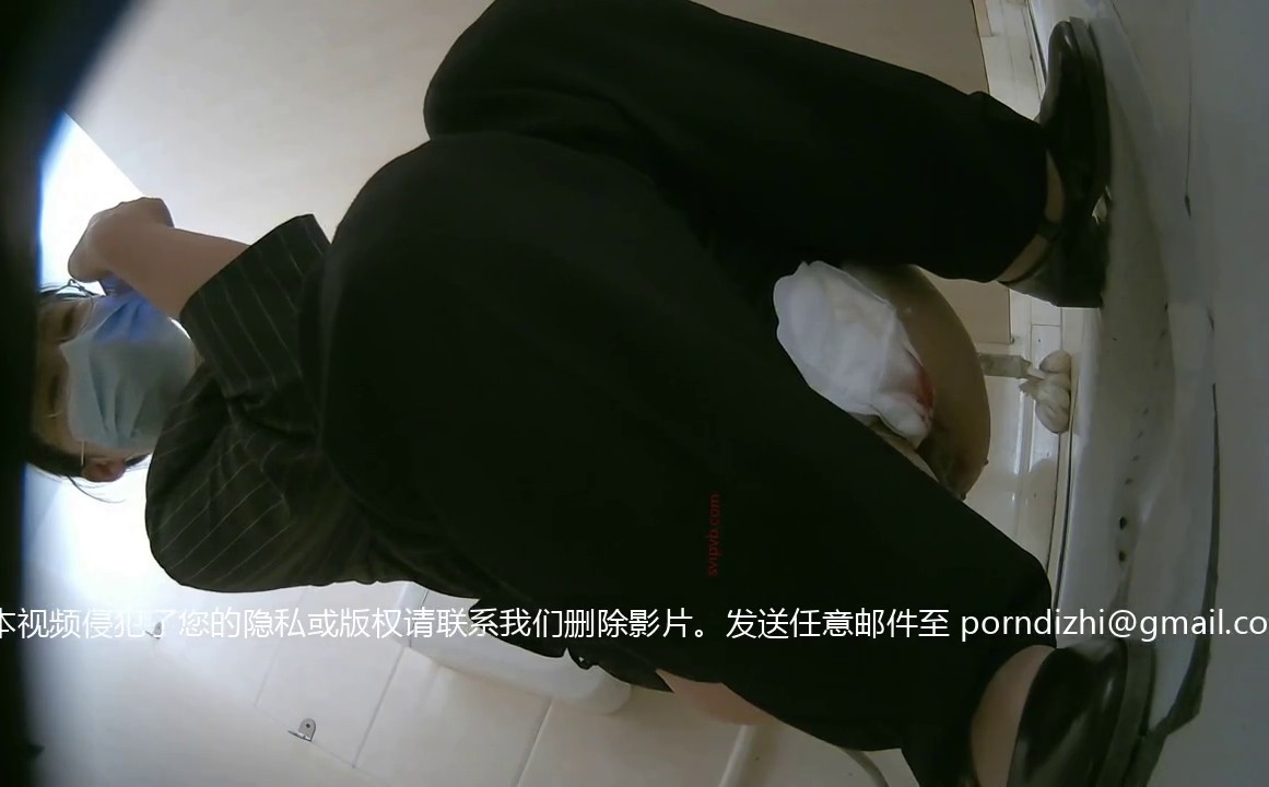 《硬核 品》牛逼坑神广角高端4K设备偸拍全是年轻小姐姐的公共蹲厕亮点多多擦完BB的纸还擦拭手机屏这味都飘出来了6(new)