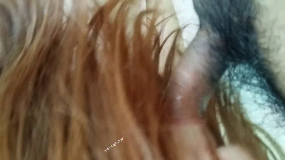 反差大学生漂亮妹子分手后男友泄愤曝光热恋时啪啪自拍美女吹箫一流堪比会所高级技师1080P原版4