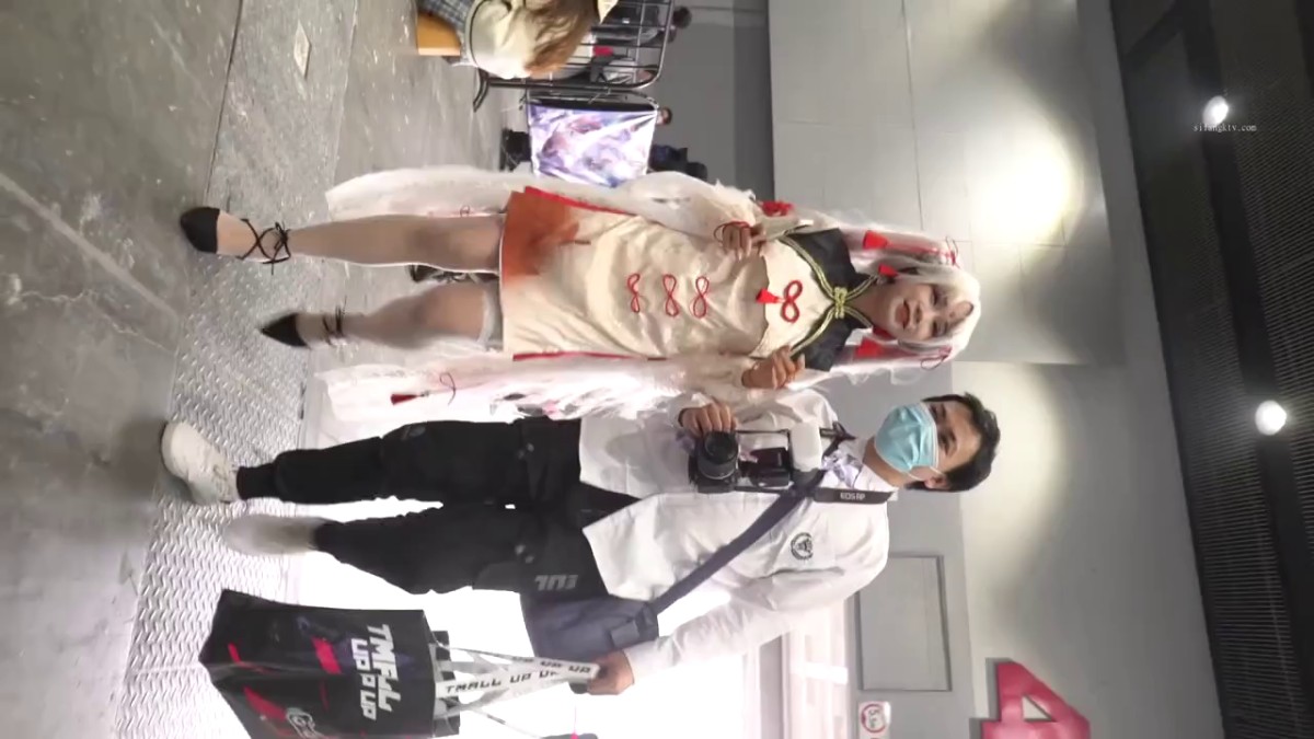 名门夜宴CD系列偷拍美女裙底风光不知火旗袍cos吊带白丝性感骚丁当男友面