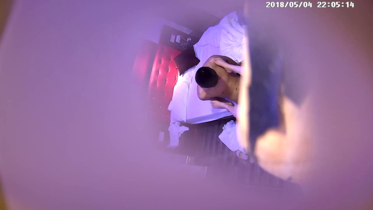 真实欣赏数对男女激情时刻，全是干货，发卡男与八字极品大奶女打炮太TM刺激真会玩（12）