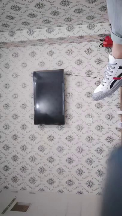 【無水印--超清新片速遞】2021.9.24，【凡哥足疗探花】，巧舌如簧，忽悠漂亮少妇，鲍鱼爱好者又抠又