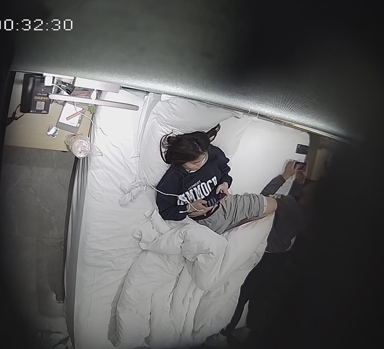 《最新2022乐橙云 泄密》上帝视角近景欣赏数对青年男女激情造爱小胖应该憋好久了连续搞女友好几炮妹子很配合7