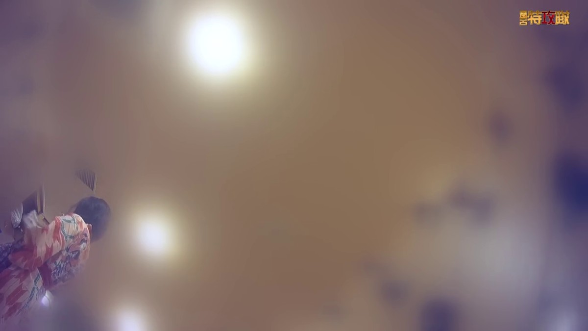 4月新流温泉洗浴中心女盗手持高清设备偸拍女宾部内部春色还是年轻漂亮妹子耐看奶子阴毛都非常性感