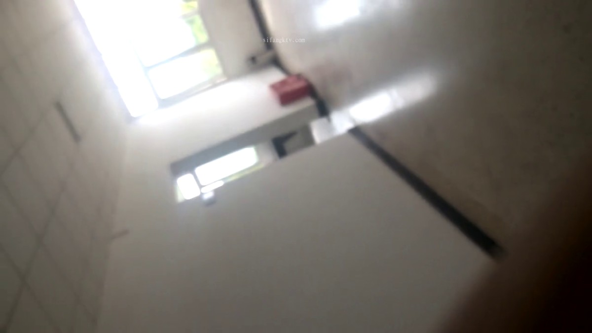 精品推荐 职教中心女厕蹲点偷拍