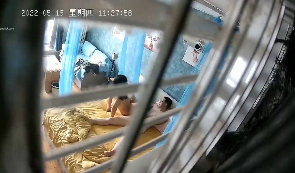 2022-5月新流出360酒店 精选主题能草干部大叔中午约炮单位女同事草到她说腿发麻