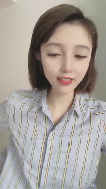 2022.05.27，重磅！今年最美女神来了~【天真】道具狂插白浆流不停，露脸粉嫩2