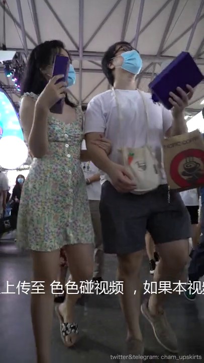 【精品CD】YZWCD系列9连 商城展会偷窥美女们裙底 有位骚气妹子内内湿了一大块染了色157