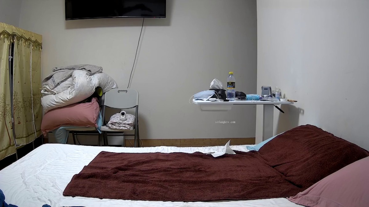 胖叔网盘被黑不愿意付赎金被黑客流出 多角度偷拍约炮刚下海的马尾辫外卖小野鸡服务不错点个赞 (2)