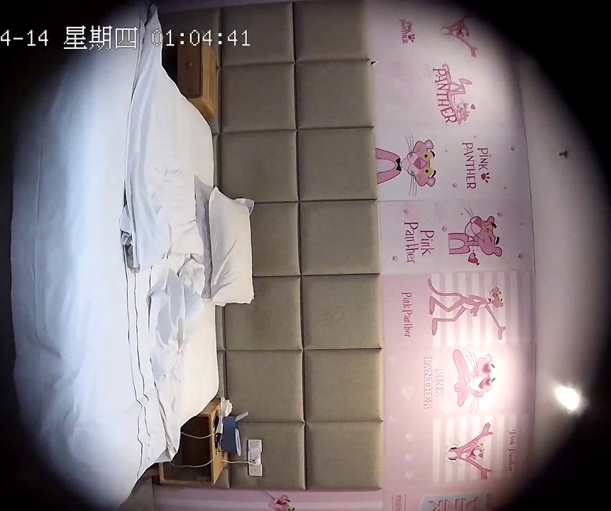 真实欣赏数对男女激情肉战小伙打炮真的猛翻过来调过去高频率输出妹子抓着床单淫叫