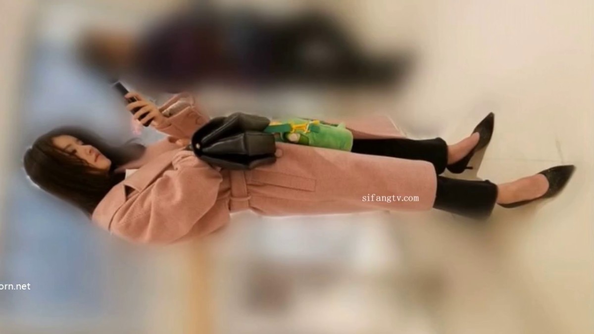 首见咔嚓客无水印版 3位高贵美女如厕 适合珍藏