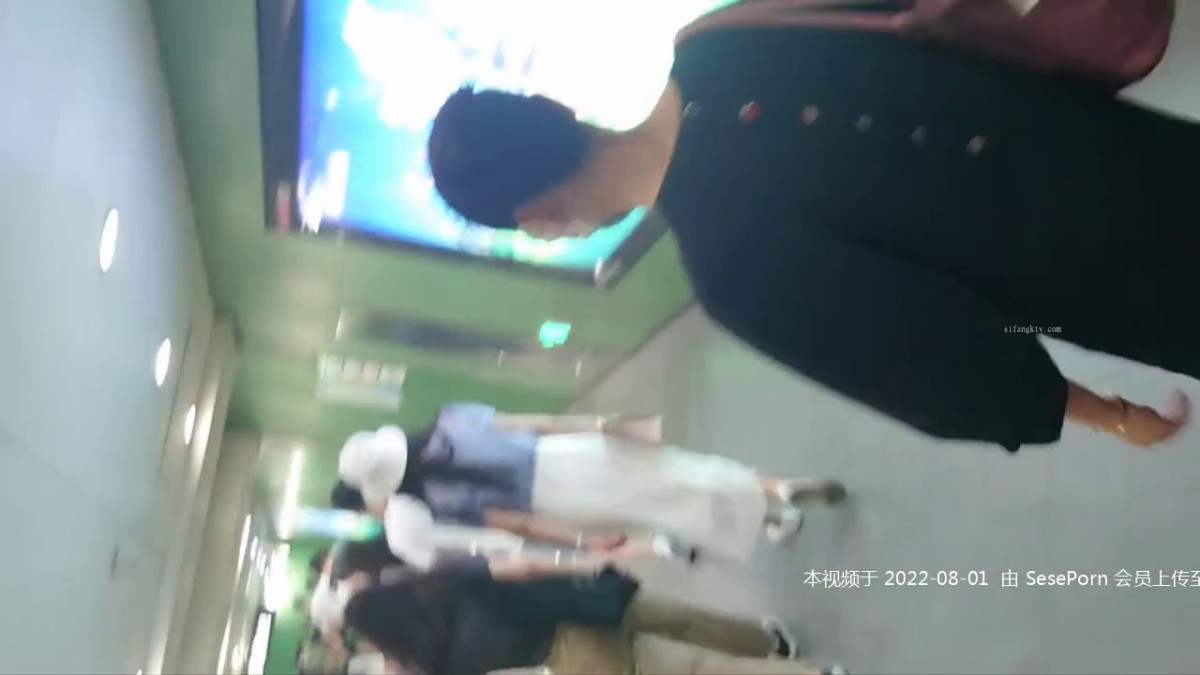 私房流出 魔手 CD 经典CD合集《撩裙、长裙、丁字裤》几乎赤裸长筒裙丁字裤极品美眉