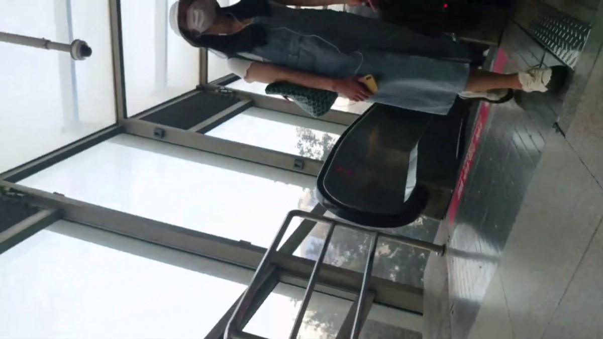 私房流出 魔手 CD 经典CD合集《撩裙、长裙、丁字裤》极品小妹诱惑丁字裤（长篇