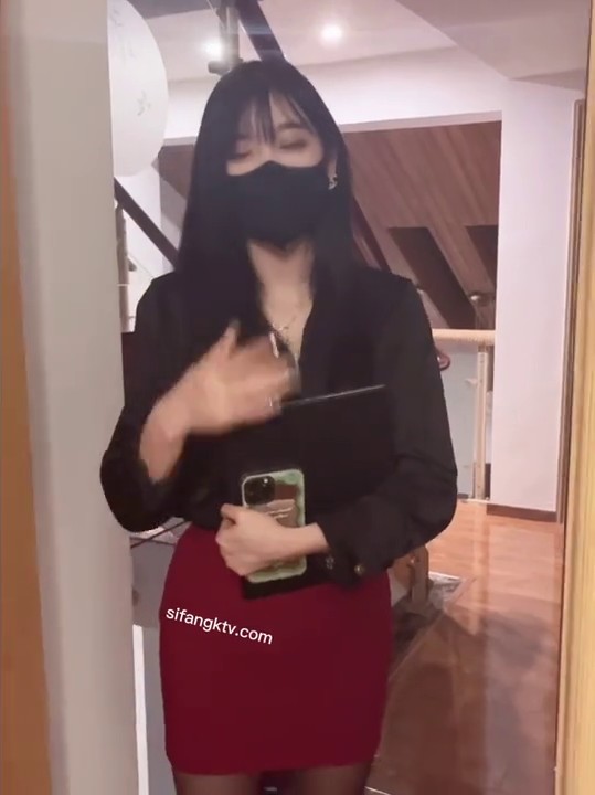 超人气女神『杨晨晨』最新高价定制剧情 爆裂黑丝露BB 捆绑强操后入 超OK女神 高清