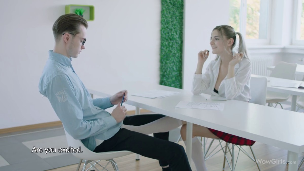 5月最新WowGirls精品极品八字大奶网红美少女伊娃剧情演绎清纯学生妹上课迟到又挑逗男老师打炮中出内射画面唯美诱人