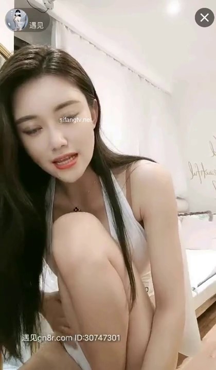 南京御姐颜值有点高 也9分！太妩媚 长得像某当红明星，脸蛋儿太精致 明星范儿十足，顶级大奶瓜子 (3)