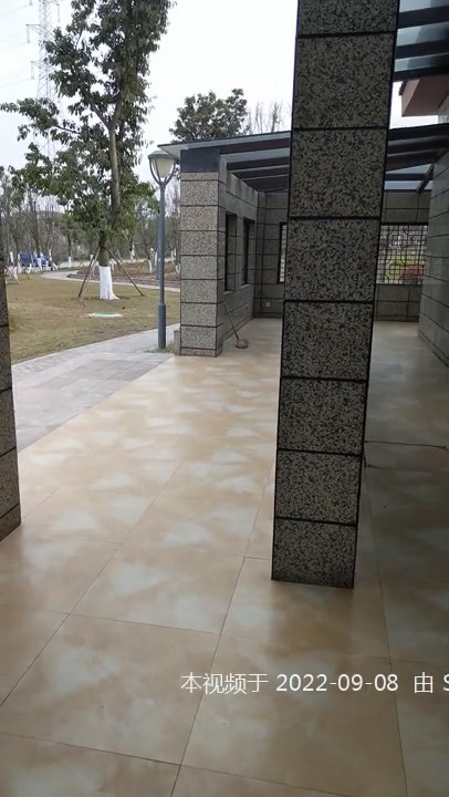 经典湿地公园跟踪长发可爱小黄毛，没怎么被开发的小BB贼嫩贼嫩的