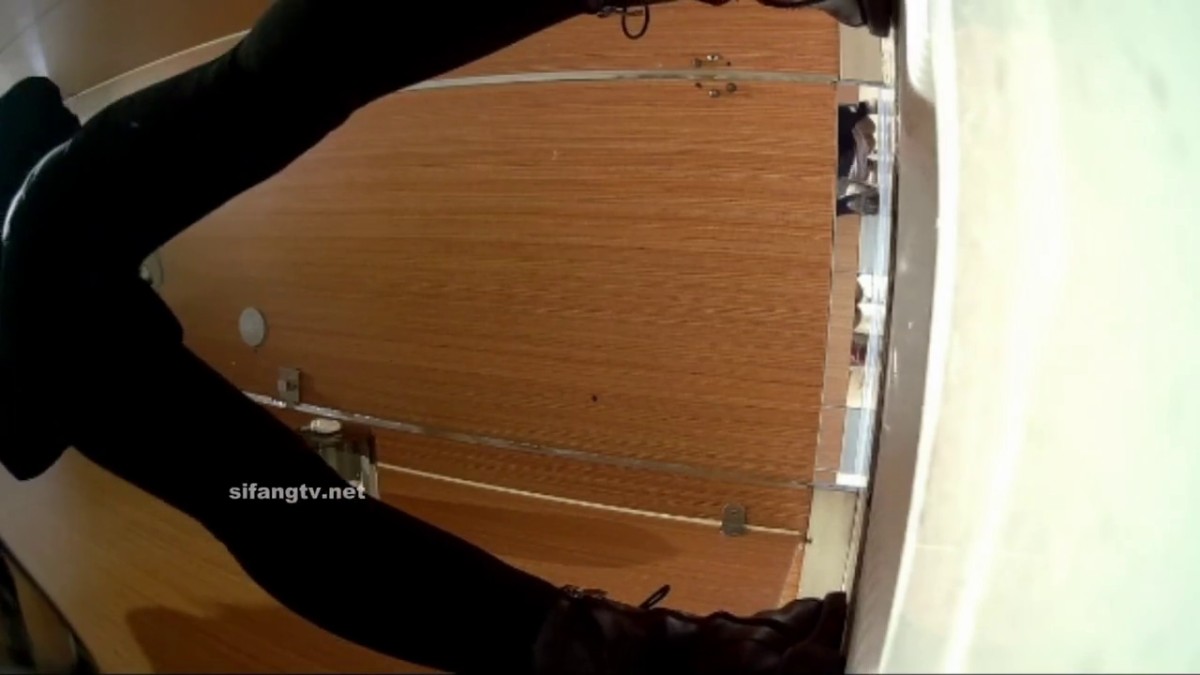 商场女厕全景后拍13位漂亮的小姐姐 各种极品美鲍10