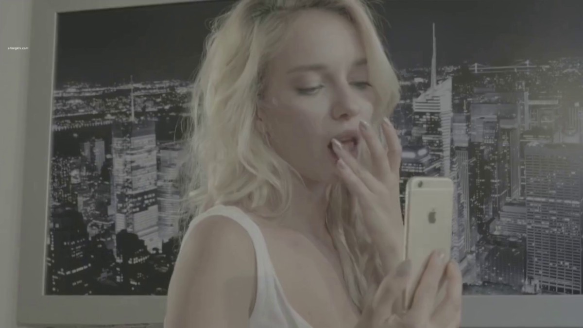 重磅！俄罗斯球迷俱乐部女球迷-高质量知名模特NATALIA 超大尺度，俱乐部大型做爱现场 超长集1 (10)