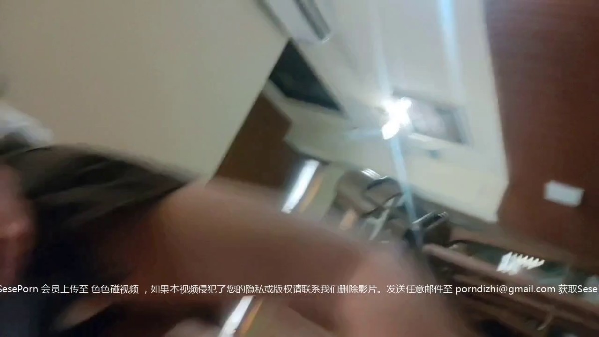 cd.超市，咖啡店，奶茶店，电影院扶手梯6个