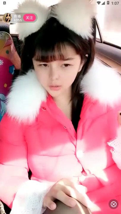 童颜巨乳-小树林啪啪 ：我以前被强奸过，马上到户外啪啪了，我是学校的波霸，我是家族遗传，啊啊啊肛交好疼