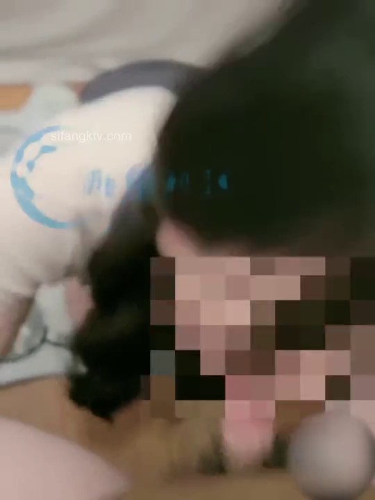 2022.11.7-2 14 极品尤物姐姐！一生能有几回享！姐姐的小穴异常的紧致1