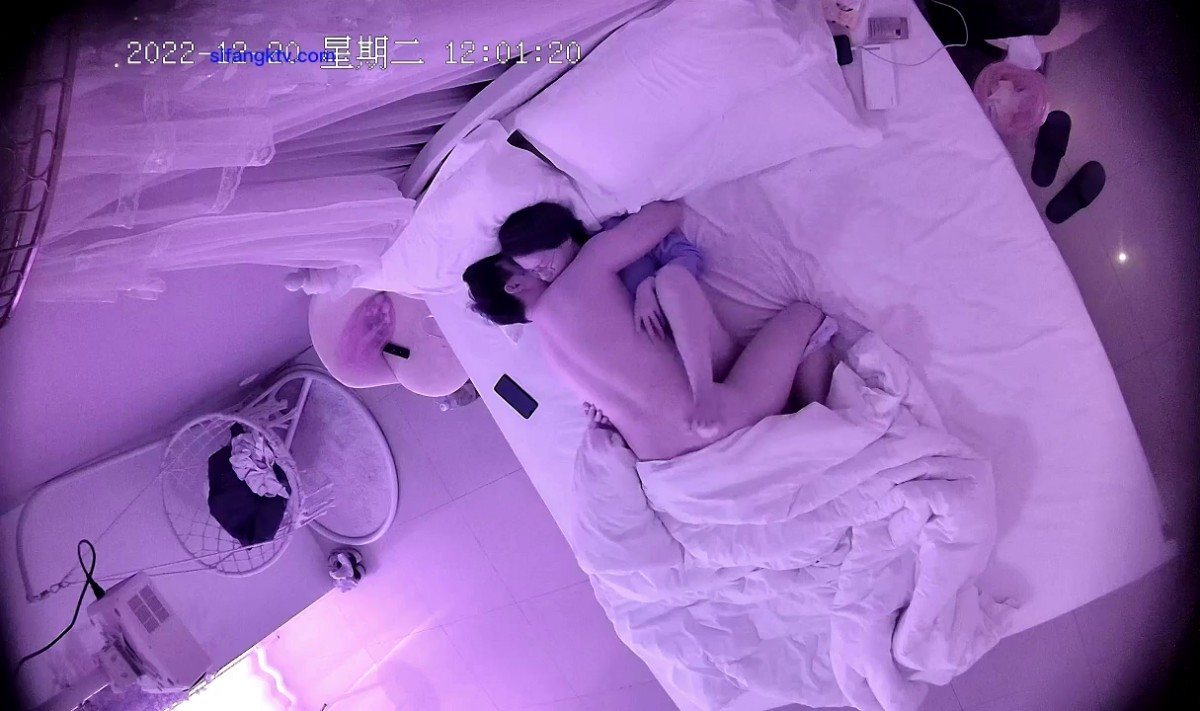 新片速递安防酒店偷拍12-20 射嘴里就算了，还强迫着吞下去