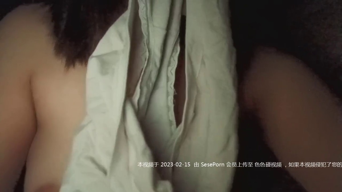 C奶萝莉客厅露出系列（8）