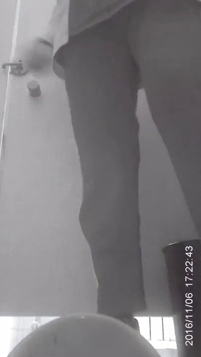 国内厕拍大神潜入 银川某补习班偷拍一群JK妹子来尿尿