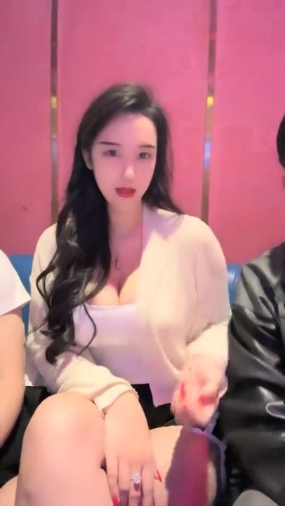 【178小宝贝】G奶女神~!寻欢男模店~完全放飞自我~疯狂啪啪2