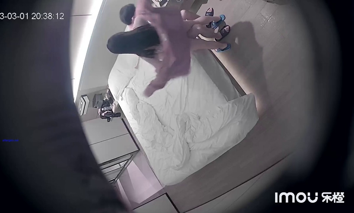 2023-3-1新流出乐橙酒店偷拍 气质白领情侣两人爽_嗨了啪啪完开始查手机