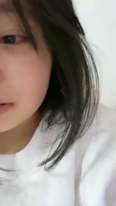 这个姿势牛逼了！【小包子妹妹呀】可爱的学生妹，带着闺蜜宿舍一起啪啪，都是白嫩可人，操爽-小包子妹妹呀_20230311