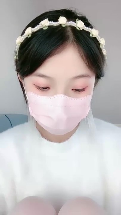 极品学生妹，终于露脸了！首次！【糖炒栗子】，果然好好看啊！浑身上下充满了少女的气息1