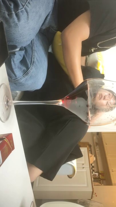 2023.3.18，【只想做一名合格的舔狗】，泡良，吃饭红酒一瓶摆平，醉眼迷离舔完爆操-818