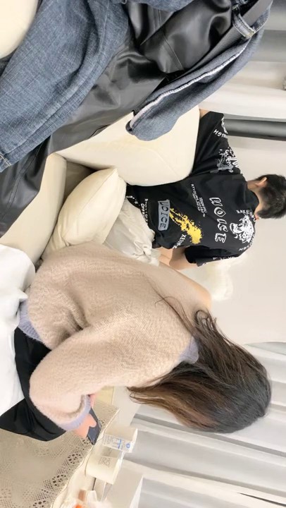 2023.3.28，【瘦猴先生探花】，泡良佳作，便利店兼职学生妹，不过瘾再操一炮