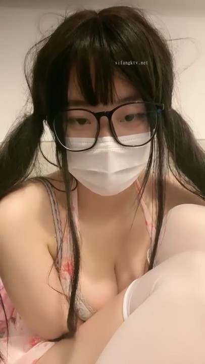 清纯女神！好漂亮！好漂亮~【萝卜果】首次露脸自慰！包射~双马尾，真是嫩，眼镜妹有味道佳作5