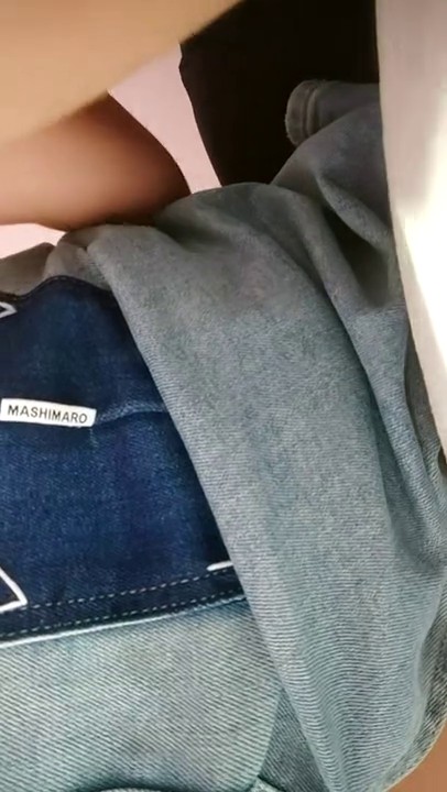 2023.5.15，【探沐足】，按摩店勾搭，小少妇也是很懂，钱到位就主动贡献逼逼一用，水多毛黑