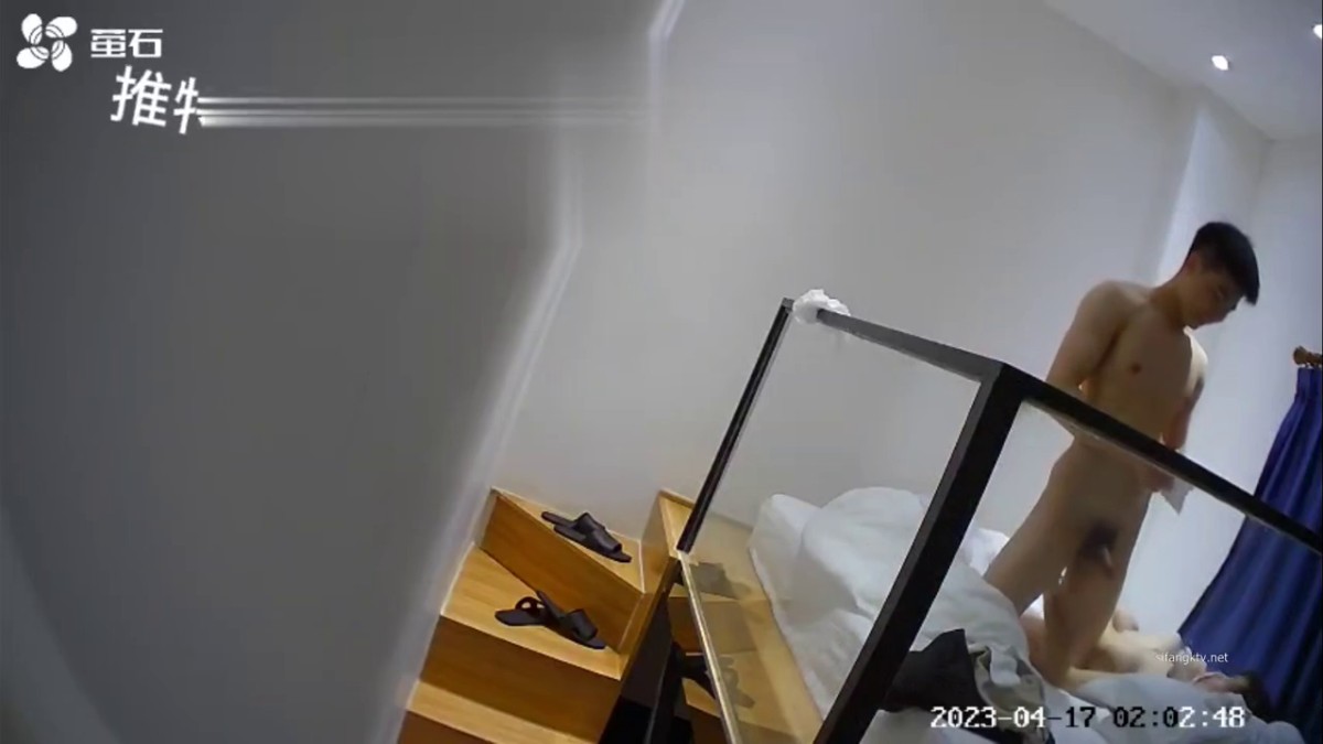 新台首发高校附近萤石云酒店偷拍 学生情侣嘿呦小哥拍逼留念
