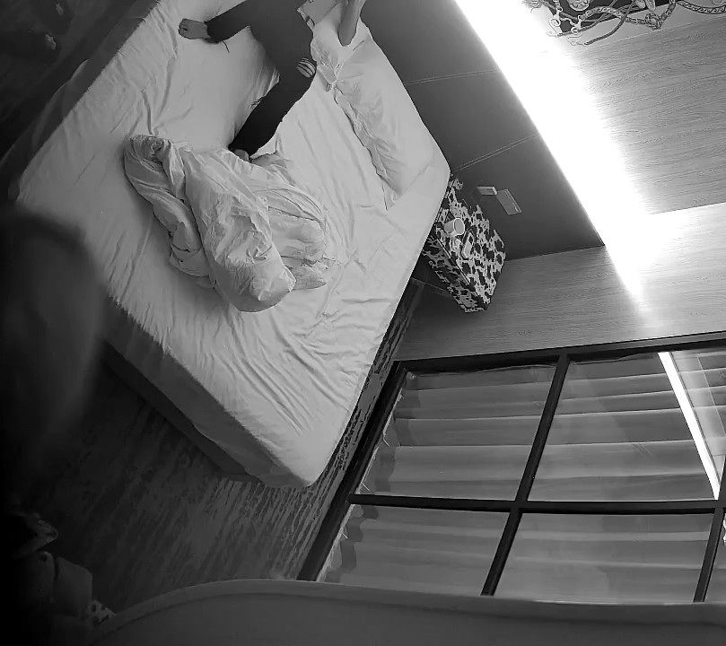 6.14大学城附近安防酒店偷拍 极品S级身材情趣吊带美女黑丝诱惑操了一次又一次操了三四炮