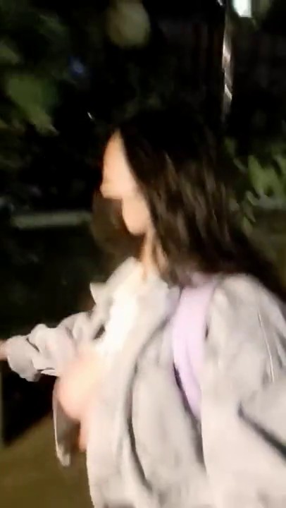 深夜巨乳妹妹的露出