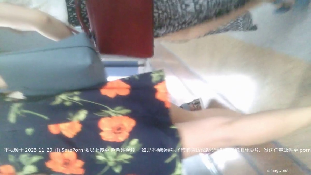 商场女厕全景偷拍极品【女神】高冷范女神级女郎尿尿人间极品