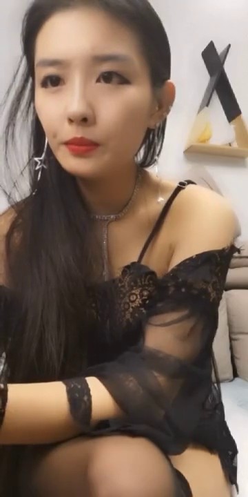 外站最新流出云上会所高清系列几个貌似不错的高跟美眉