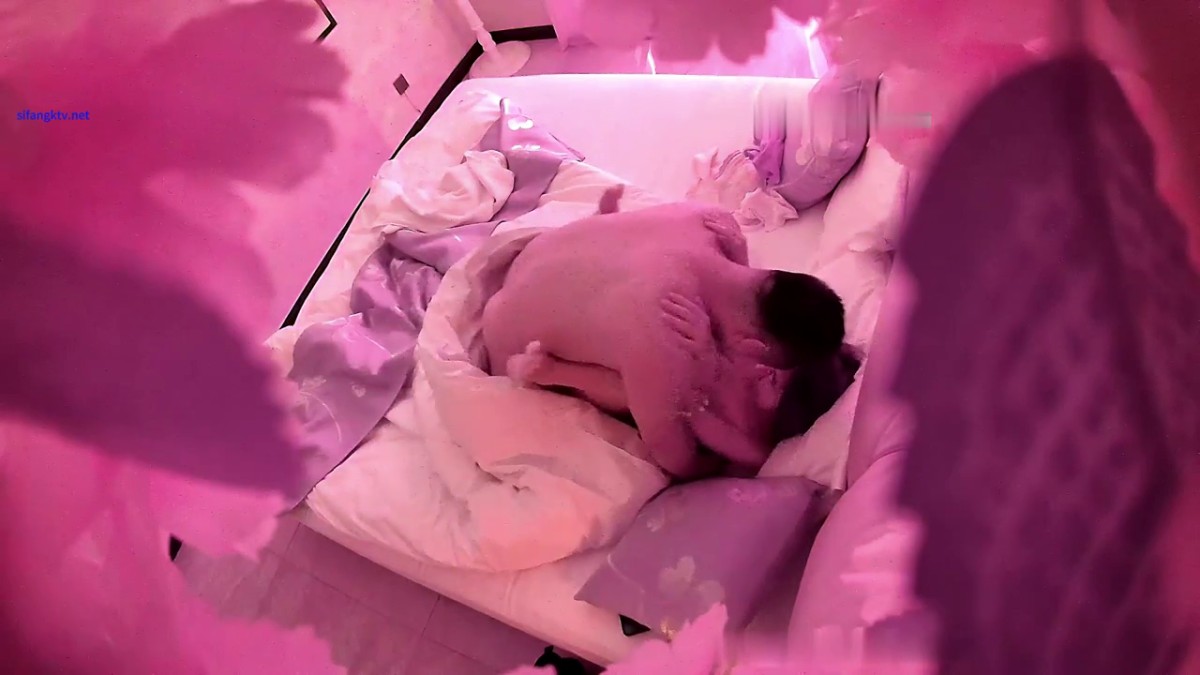 2024-1-4新流出酒店偷拍 娇小紧致少妇偷情被胖哥各种姿势草从中午折腾到下午