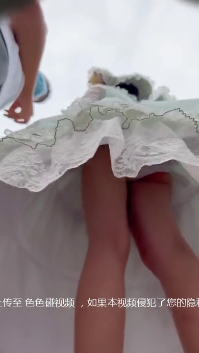 办公楼女厕全景偷拍多位美女职员的各种美鲍