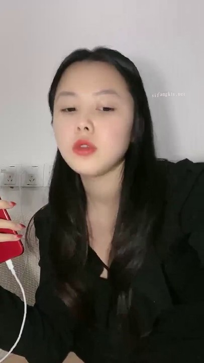 2024年2月，清纯学妹，好乖巧漂亮，【小瑜】难得一遇邻家小美女，BB又粉又嫩，必须珍藏不可错过 2.