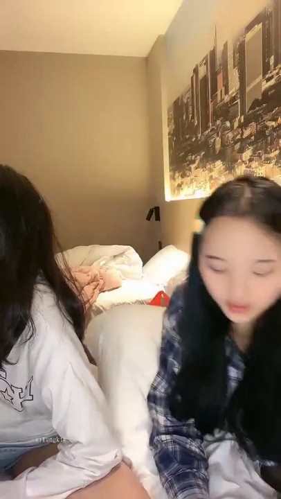 新人！正宗校花下海！超级漂亮~【低调糯米团】扣穴自慰~爽