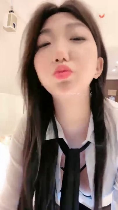 女神~跳蛋自慰~道具贴墙插~爽晕！极品反差，黑丝小骚逼，最淫荡