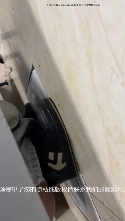 高清厕拍来上班的女生拉屎