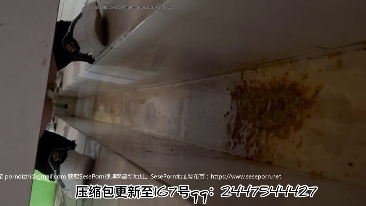 沟厕偷拍拉肚子少妇