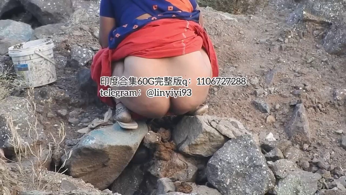 女孩在野外拉屎2